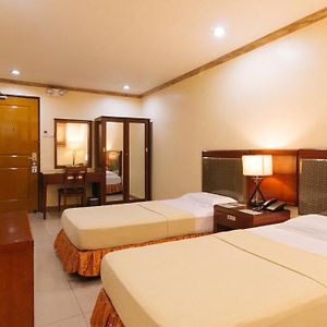 Peace Hotel By Reddoorz